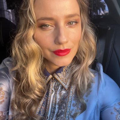 lilypiperfaye's profile picture. 