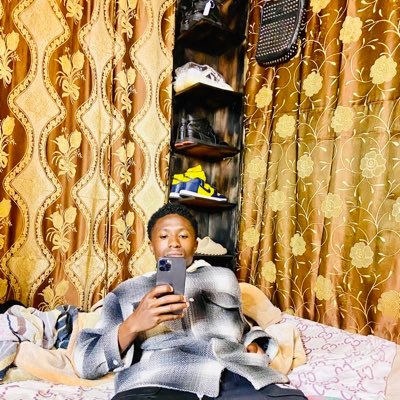 MG27Nanze4672's profile picture. 