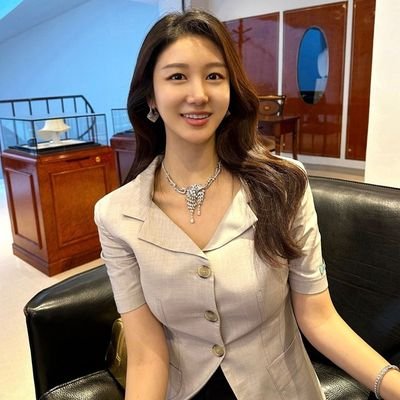 Turned Modeling into Crypto Obsession | Trader | Angel investor | Judoka Expert 🦈