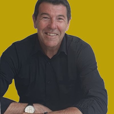 Passionné de développement personnel.
Président de WALLCRYPT | Editions et club d'affaires international WEB3-IA. Commandez le TOME 2 du livre WALLCRYPT