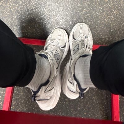 mochisonata's profile picture. NSFW / under 🔞 / MDNI . A not so burner accnt :)