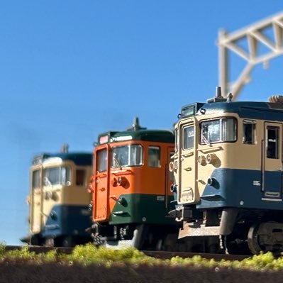 ここでは主に鉄に関することや鉄に関することや鉄に…どうでも良いつぶやきや模型に限ります。模型では車体の精密化やウェザリングを施すのが好きです。リアルな鉄道を目指し日々作り上げています。お気軽にフォローして下さいね。2023年10月からインスタはじめました以下リンクよりお願い致します。