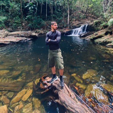 “ Me mande amor e luz toda vez que pensar em mim e depois... esqueça”