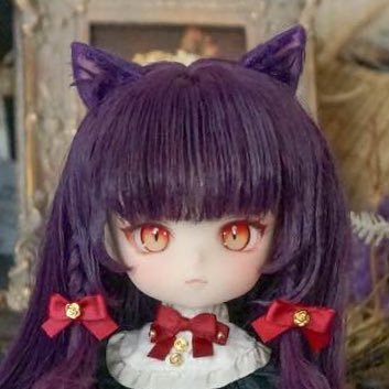 出戻りの人形作家・黒井(旧名:西織銀)です。
TinyFoxやソフビドールのメイク、自作ヘッド開発中。
代表作:ローゼンメイデン公式トリビュート&大正ロマンver
💗作品タグ:#黒猫人形堂
❌️無断転載・AI学習NG
⚠️現在、個人様からのご依頼は停止中です