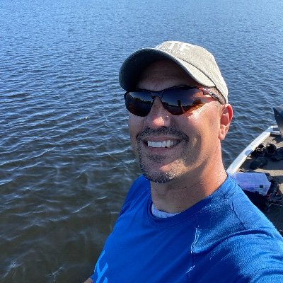 _DaveSimon's profile picture. All-American Man without a country