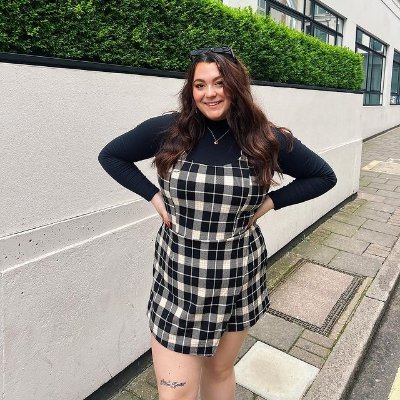 North Carolina girl, ETSU alumni, Enthusiast of all things Journalism. This account is dedicated to & recognizes the hard working females in TV Journalism!