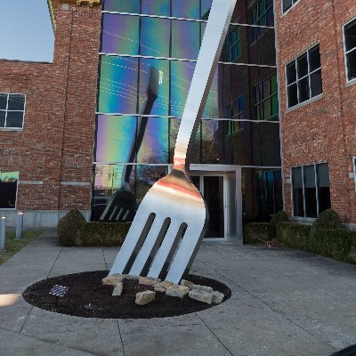 We're the World's Largest fork in Springfield, Missouri. We keep you updated on things to do in the area and fork around.