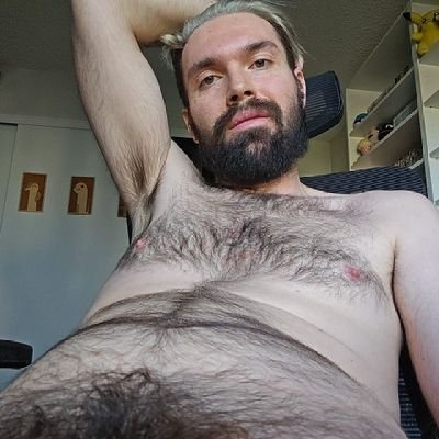 NSFW. 18+ ONLY.
Gay otter with a small penis into humiliation. CMNM. SPH. Public. DMs open. NO drugs or blackmail. If you know me irl, DM me.
