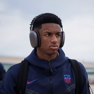 notthatduck233's profile picture. Football x cricket × anime.  @fcbarcelona fan
20