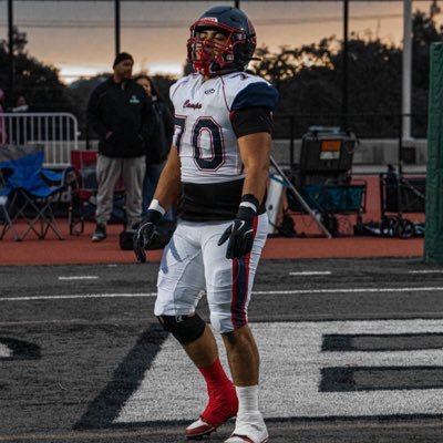 ralvarez97_'s profile picture. 🏈 DT/DE | 6’0 | 240lbs | Los Medanos College | rafaelaz.9255@gmail.com https://t.co/5iBCI8Eq0n