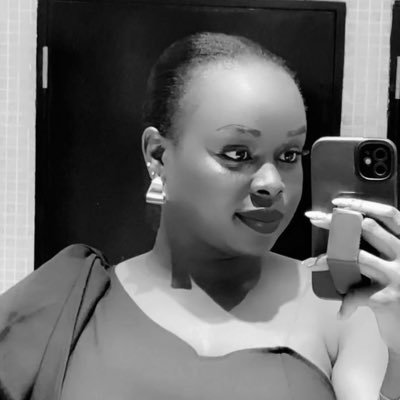 A mind full of thoughts🧘‍♀️💭,made of sarcasm🙃,wine and everything fine 🥂. 50% thavage 😎,50% thweetness.