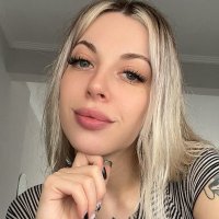 Emily (@emisparkly_) 's Twitter Profile