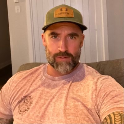 Veteran, stock trader, outdoorsman, thrill seeker , $AMC $GME loving ape that stands up against corruption