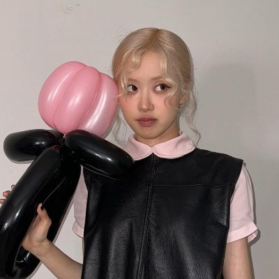 ⭒ BLACKPINK IS THE REVOLUTION ⭒ - R -