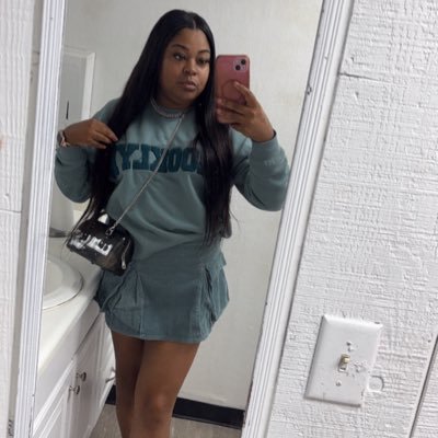 Roxanne♏️ | 30| Marmars Mommy 💙 | IG: roxanne.monee | Snapchat: Roxannemonee