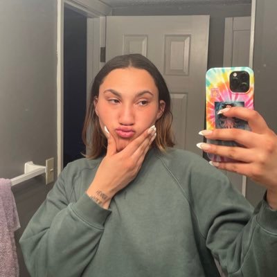 tyahbnicole's profile picture. y’all could never