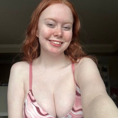 MarianaRos66307's profile picture. 