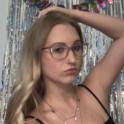alexisshingle's profile picture. 20/🦋🦋