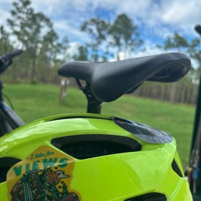 kennysoldthat's profile picture. Trader🧳 and investor💻 in stocks, options📉, gold⚱️, mutual funds, future 📈and real estate 🏡 EPA Certified Technician 👨‍🔧 cyclist🚴‍♂️