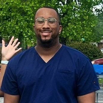 Morehouse Alumnus. Medical Student. I'm probably off somewhere minding my business.
“Aye fam I’m just retweeting idk what they be saying”