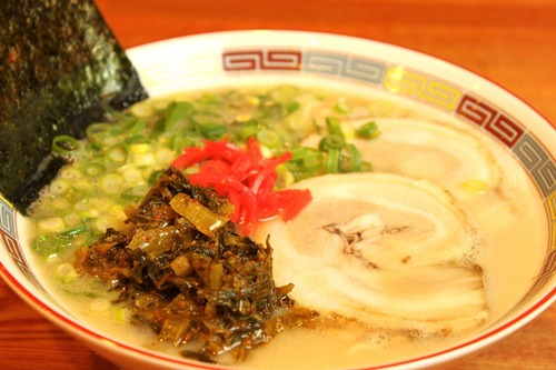 1984年に広島県福山市で生まれ、本格長浜ラーメンをベースとした老舗ラーメン店！  現在は広島の福山本店と東尾道店、岡山の倉敷店と東岡山店の４店舗を営業しております。