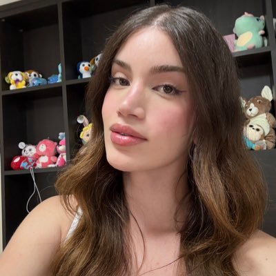 Essa é minha conta secundária voltada pro meu privacy. Meus melhores conteúdos no link abaixo 🔞🔥(só respondo mensagens por lá)