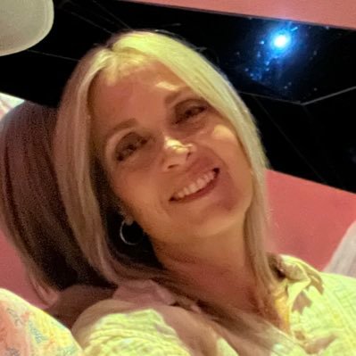 TaraNotTahrah's profile picture. I support those onesies