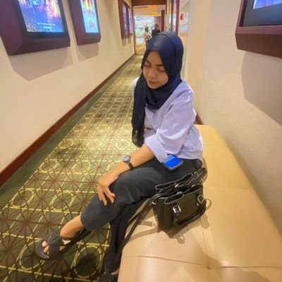 tweetnya ga jelas, yg jelas km nyakitin mas