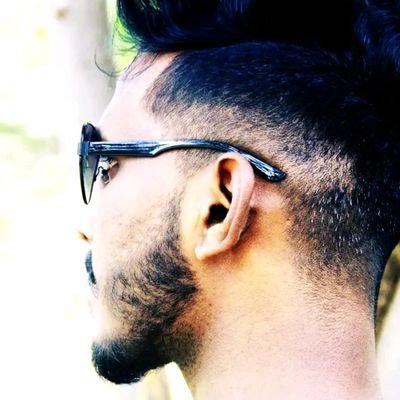 Prashan76573413's profile picture. 🦁Student if my own university 😎