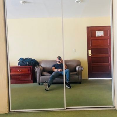 cristianMoran_'s profile picture. ¿No estarías mejor tomándote una gallo? 🍺