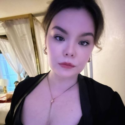 I am a woman from France who has lived in the United States for many years. I am pure and I symbolize: passion, frankness, nobility, and being a princess who is