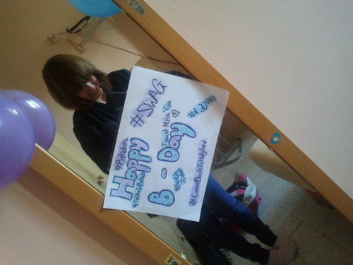 Hey you ;) Justin always told me .. Believe in your dreams . so ....... I will meet Justin Bieber one day :)