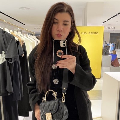 🪬✨ Touched by the Hand of God | Libra ♎ | Trend Researcher & Fashion Writer 🧠✨ | IG: @fashion__thinking
