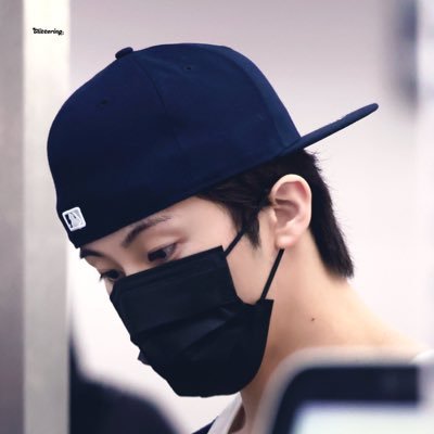 feelixxnle's profile picture. bounce bounce bounce