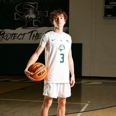 |’26| 🏀- guard | Santa Fe High School 🐺 NCAA ID# 2306930170 Raidyn3k@gmail.com