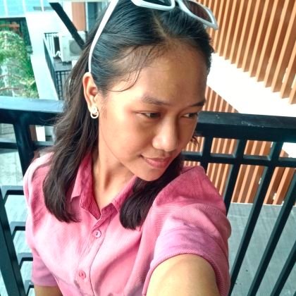 lrjnkny's profile picture. 🔜 Engr. 👩🏻‍💻
—i am not, i was.