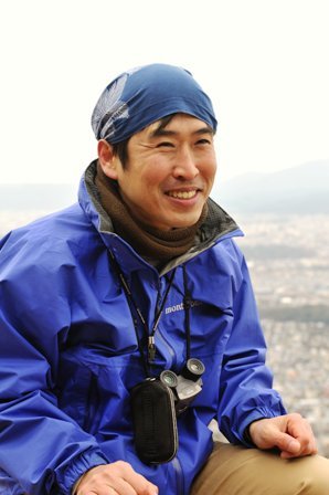 fumi_isono's profile picture. 京都の森林インストラクターです。 身近な里山でも触れられる自然のおもしろさ、奥山の失われつつある豊かな自然を多くの人に伝えたい。 大人だけでなく、地元の小学生を年に4,5回、学校行事で近くの山に連れて行き、自然解説などしています。 山、海、サッカーを愛する3児の父。【脱原発！　憲法改悪反対！！】