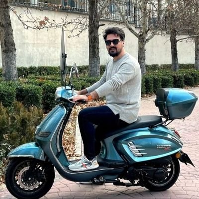 ما پدید آورندگان شرایطیم ؟ یا خود پدیده ای برآمده از آن!
عاشق اهل بیت ، رهبرم و کشورم 🇮🇷 بی ادبم با برعنداز جماعت 💪✌️
👨⚖️⚖️حقوقدان سیاسی
