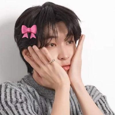 ₊˚⊹ 🎀 🍓 ꒱
★ ! hhu girlie · enfj ˙ 세븐틴
— 🎧 !! wonwoorideul
── ˙ ̟ my lifesaver, seventeen !! :𝟑