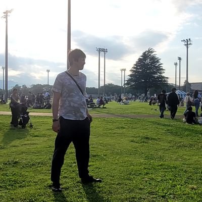 ryuu921152's profile picture. ((o(・∀・｀o)ﾄﾞﾓﾄﾞﾓ(o´・∀・)o))斉藤です。今年早28年。大変な事がありました。時が過ぎるのが早く感じてきた。色んな事に興味がある(σ･∀･)σ東京都 性別:男ガチ(28) 社会人 オタク 野球好き（巨人の阿部ファン）  青森生まれ 東京育ち 話するのが好き（色々）ﾖﾛ(｀・ω・´)ｽｸ！