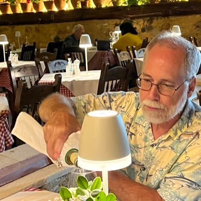auswan42's profile picture. 