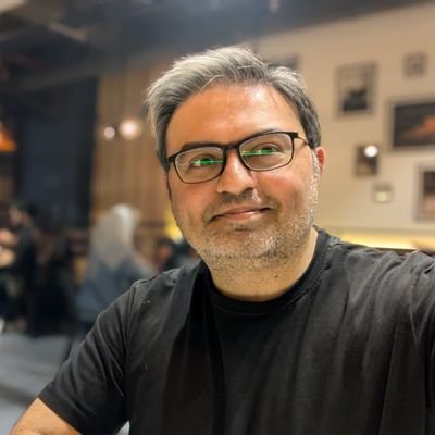 I tinker around with #Android phones for a living. Manager at Google Developer Group Lahore (#GDGLahore). And a foodie 🍽️ who is slowly getting fat.