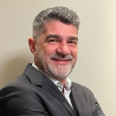 Administrador, Conselheiro de Administração e Empresário com experiência em governança corporativa e gestão estratégica.