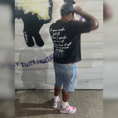 damen1ce's profile picture. My tweets are all cap, they are not real