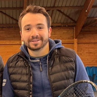 Efficacité, simplicité, passion
Moniteur de tennis diplômé d’État, + de 400 élèves.
Auteur