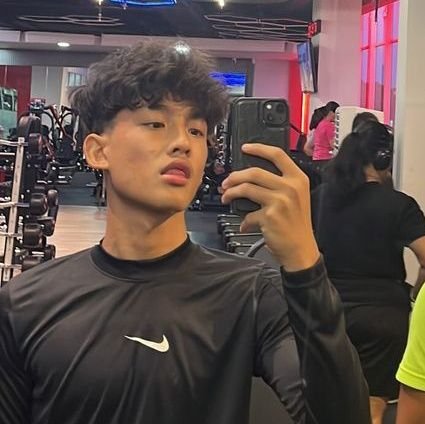 artheval's profile picture. c'est la vie.