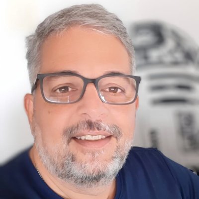 Systems Architecture acting on the following topics: Frameworks, Geo, Mobile, Web, DB, OO, Agile, DEVOPS and Mechatronics.