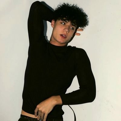 dearhossler's profile picture. just for jaden!
