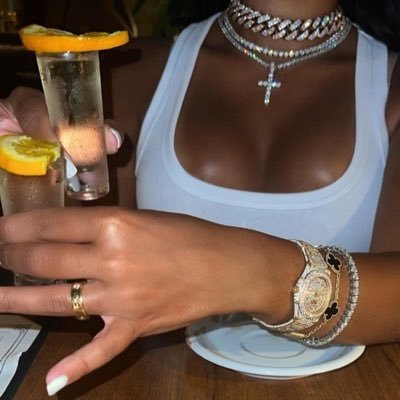 _kamillygomes's profile picture. ♈️ 📸@kamilly_gomes1 Gênesis 28:15 ✝️ kauane👼🥀