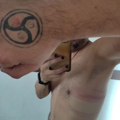 Me gusta el BDSM rol Dom, los raves, 4:20, me encanta el teatro, me gusta conocer gente nueva y con los mismos intereses y platicar mucho,abierto a nuevas exper